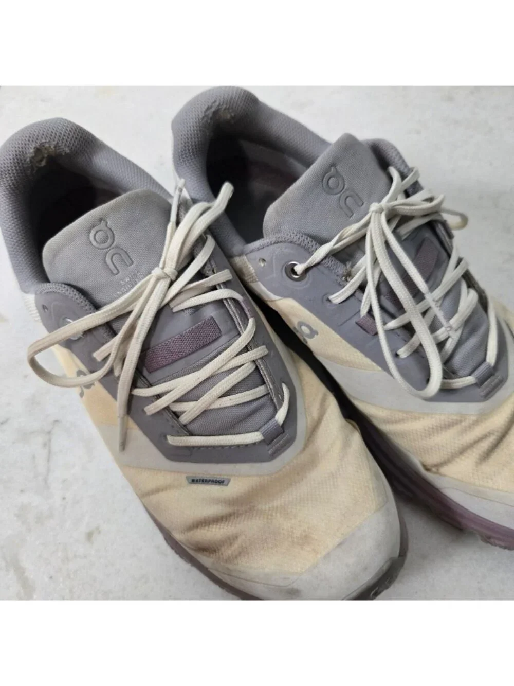 On Cloudventure Women's Size 7 Waterproof in Ice/Heron Running Shoes